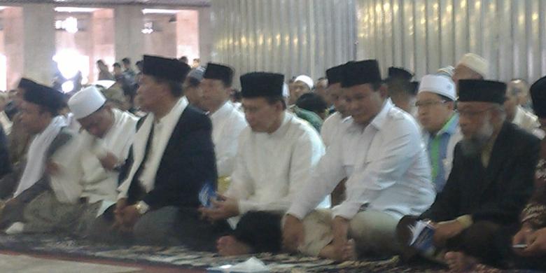 Prabowo Sholat Jumat